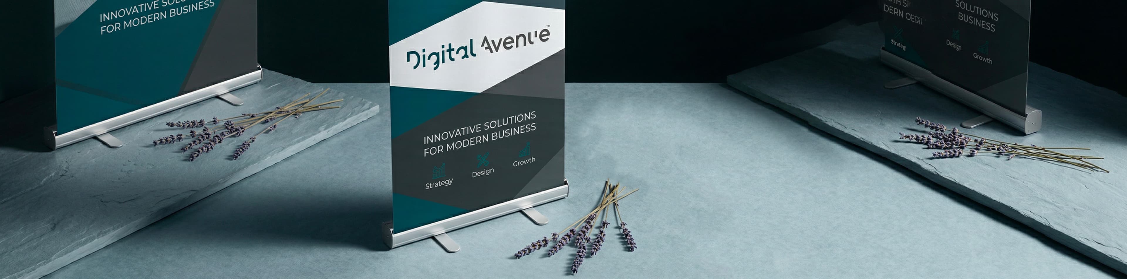 Tisk roll-up economy — profesionální tisková produkce | Digital Avenue